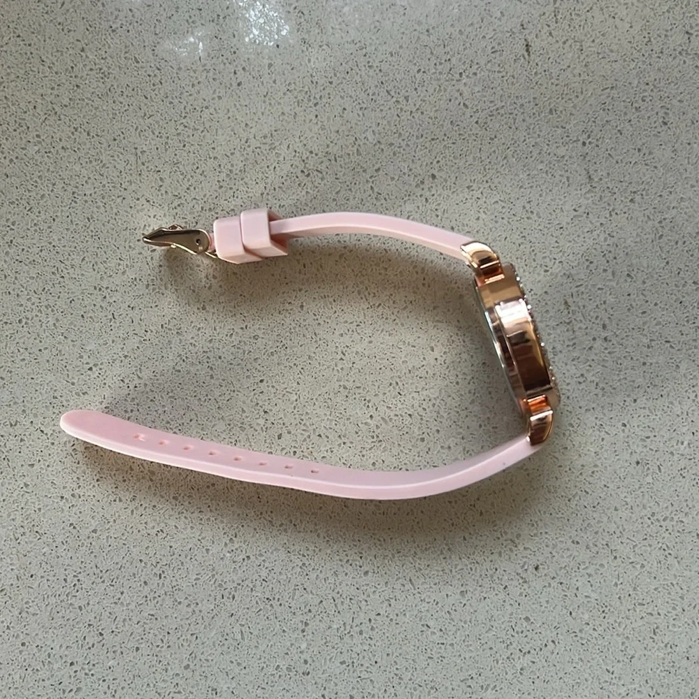 Digital watch (for‎ female)